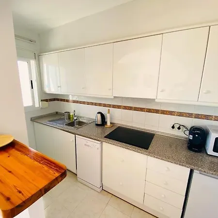 Διαμέρισμα Tucan - Imperial Park - Sea View, 6 Pools, Terrace *