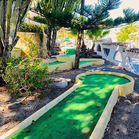 Διαμέρισμα Tucan - Imperial Park - Sea View, 6 Pools, Terrace